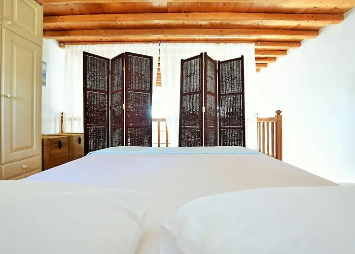 Mykonian Style Pool House 1 W Night Security Guard * Ornósz